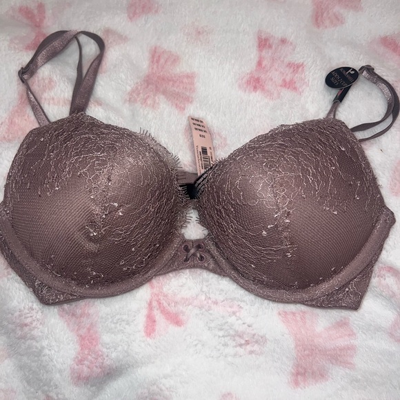 Victoria's Secret Other - NWT Victoria's Secret Lace Bra in Mauve Purple
